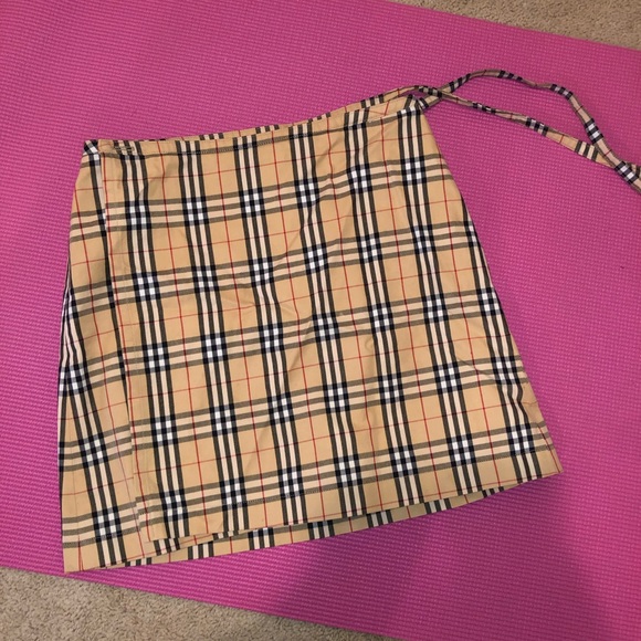 Burberry Blue Label wrap around skirt - Picture 2 of 3